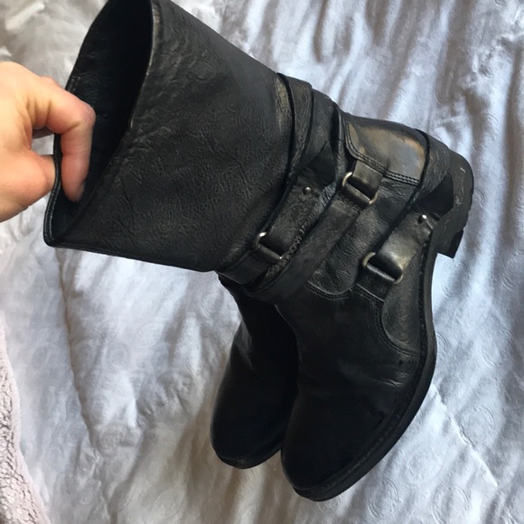 Vera Wang, Lavender label black leather boots 6M - Picture 6 of 6